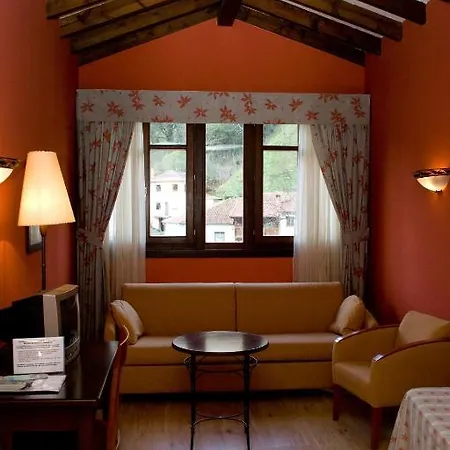 فندق Torrepalacio 2*