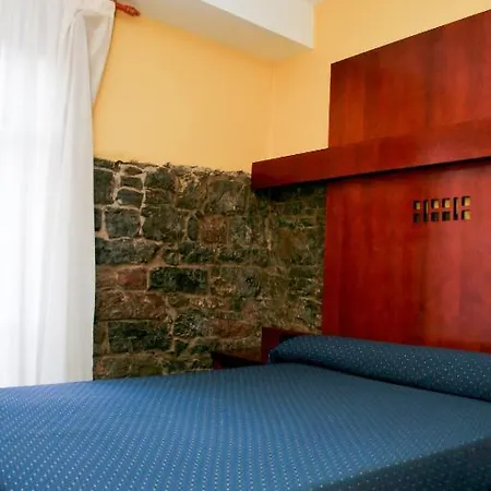 Torrepalacio Hotel 2*