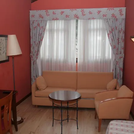 فندق Torrepalacio