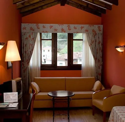 Hotel Torrepalacio 2*