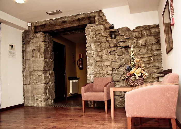 Torrepalacio Hotel 2*